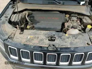 ✅ 2019 Jeep Compass Latitude • VIN: 3C4NJCBB4KT852067 • Lot: 70796975. Listed on Copart with 2,990 mi. Free auction sales archive from the USA and detailed vehicle history report at DreamBid. Image 14.