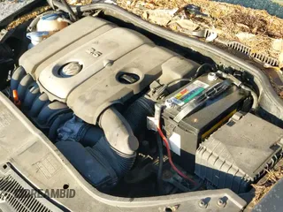 ✅ 2008 Volkswagen Rabbit S • VIN: WVWDB71KX8W331634 • Lot: 41822205. Listed on IAAI with 176,502 mi. Free auction sales archive from the USA and detailed vehicle history report at DreamBid. Image 12.