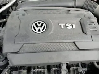 ✅ 2017 Volkswagen Passat SEL Premium • VIN: 1VWCT7A31HC049866 • Lot: 82351605. Listed on Copart with 40,902 mi. Free auction sales archive from the USA and detailed vehicle history report at DreamBid. Image 16.