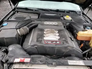 ✅ 2002 Audi S8 • VIN: WAUGU44D12N007629 • Lot: 84200554. Wystawiony na Copart z przebiegiem 156 384 mil. Bezpłatny archiwum sprzedaży aukcyjnych z USA i szczegółowy raport historii pojazdu na DreamBid. Zdjęcie 13.