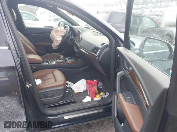 ✅ 2018 Audi Q5 Premium Plus • VIN: WA1BNAFYXJ2230738 • Lot: 44316196. Wystawiony na IAAI z przebiegiem 67 009 mil. Bezpłatny archiwum sprzedaży aukcyjnych z USA i szczegółowy raport historii pojazdu na DreamBid. Zdjęcie 5.