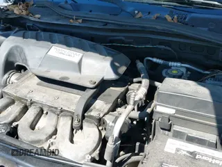 ✅ 2003 Saturn VUE • VIN: 5GZCZ53BX3S903812 • Lot: 43055095. Wystawiony na IAAI z przebiegiem 201 459 mil. Bezpłatny archiwum sprzedaży aukcyjnych z USA i szczegółowy raport historii pojazdu na DreamBid. Zdjęcie 12.