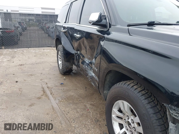 ✅ 2018 Chevrolet Tahoe LS • VIN: 1GNSCAKC7JR255410 • Lot: 44434057. Wystawiony na IAAI z przebiegiem 219 397 mil. Bezpłatny archiwum sprzedaży aukcyjnych z USA i szczegółowy raport historii pojazdu na DreamBid. Zdjęcie 6.