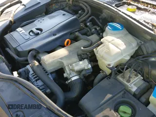 ✅ 2003 Volkswagen Passat GLS • VIN: WVWVD63B13E072679 • Lot: 41997216. Wystawiony na IAAI z przebiegiem 241 035 mil. Bezpłatny archiwum sprzedaży aukcyjnych z USA i szczegółowy raport historii pojazdu na DreamBid. Zdjęcie 19.