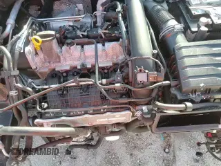 ✅ 2019 Volkswagen Jetta SEL • VIN: 3VWEB7BUXKM190704 • Лот: 81548305. Опубликован ранее на Copart с пробегом 103 314 миль. Бесплатный доступ к архиву аукционных продаж из США и подробный отчёт об истории автомобиля на DreamBid. Изображение 14.