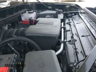 ✅ 2025 GMC Sierra 1500 Elevation • VIN: 1GTRUCED1SZ141330 • Lot: 42145079. Wystawiony na IAAI z przebiegiem 1 899 mil. Bezpłatny archiwum sprzedaży aukcyjnych z USA i szczegółowy raport historii pojazdu na DreamBid. Zdjęcie 19.