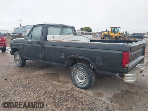 ✅ 1985 Ford F-150 • VIN: 1FTEF14N0FPA93408 • Lot: 43068589. Wystawiony na IAAI z przebiegiem 37 755 mil. Bezpłatny archiwum sprzedaży aukcyjnych z USA i szczegółowy raport historii pojazdu na DreamBid. Zdjęcie 6.
