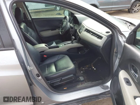 ✅ 2018 Honda HR-V LX • VIN: 3CZRU6H36JG727440 • Lot: 44313946. Wystawiony na IAAI z przebiegiem 76 436 mil. Bezpłatny archiwum sprzedaży aukcyjnych z USA i szczegółowy raport historii pojazdu na DreamBid. Zdjęcie 5.
