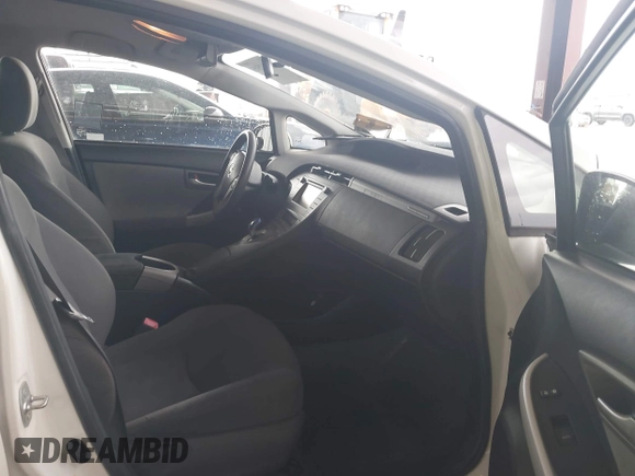 ✅ 2013 Toyota Prius • VIN: JTDKN3DP4D3046812 • Lot: 44312595. Wystawiony na IAAI z przebiegiem 147 788 mil. Bezpłatny archiwum sprzedaży aukcyjnych z USA i szczegółowy raport historii pojazdu na DreamBid. Zdjęcie 5.