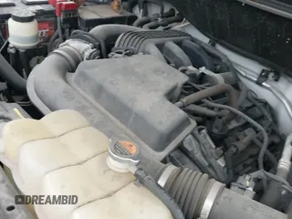 ✅ 2019 Nissan NV Cargo S • VIN: 1N6BF0KY0KN808846 • Lot: 41946597. Wystawiony na IAAI z przebiegiem 128 372 mil. Bezpłatny archiwum sprzedaży aukcyjnych z USA i szczegółowy raport historii pojazdu na DreamBid. Zdjęcie 25.