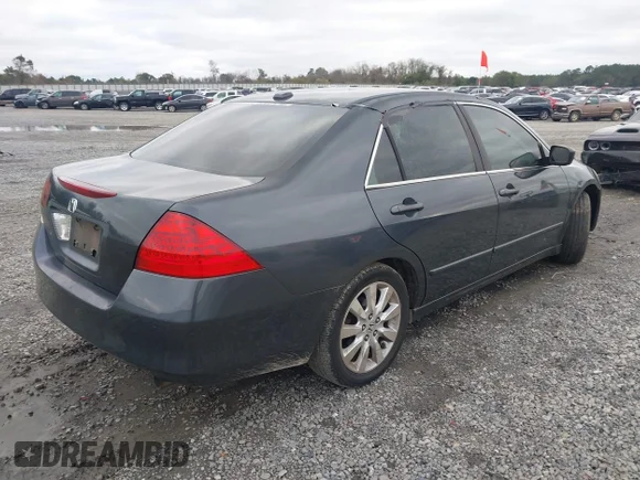 ✅ 2007 Honda Accord EX-L • VIN: 1HGCM66577A080054 • Lot: 43885255. Wystawiony na IAAI z przebiegiem 253 841 mil. Bezpłatny archiwum sprzedaży aukcyjnych z USA i szczegółowy raport historii pojazdu na DreamBid. Zdjęcie 4.