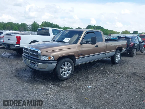 ✅ 2001 Dodge 2500 • VIN: 1B7KC23651J224436 • Lot: 42013282. Wystawiony na IAAI z przebiegiem 218 831 mil. Bezpłatny archiwum sprzedaży aukcyjnych z USA i szczegółowy raport historii pojazdu na DreamBid. Zdjęcie 2.