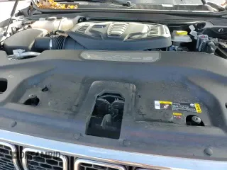 ✅ 2024 Jeep Wagoneer • VIN: 1C4SJVAP7RS133922 • Lot: 90543885. Wystawiony na Copart z przebiegiem 11 731 mil. Bezpłatny archiwum sprzedaży aukcyjnych z USA i szczegółowy raport historii pojazdu na DreamBid. Zdjęcie 16.