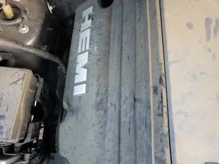 ✅ 2018 Jeep Grand Cherokee Trailhawk • VIN: 1C4RJFLT1JC200897 • Lot: 82682305. Listed on Copart with 63,890 mi. Free auction sales archive from the USA and detailed vehicle history report at DreamBid. Image 14.