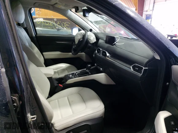 ✅ 2019 Mazda CX-5 Grand Touring • VIN: JM3KFBDM0K0595930 • Лот: 67271272. Опубліковано раніше на Copart з пробігом 23 626 миль. Безкоштовний доступ до архіву аукціонних продажів зі США та докладний звіт про історію автомобіля на DreamBid. Зображення 5.