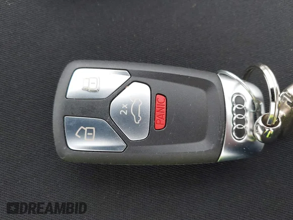 ✅ 2024 Audi A5 Cabriolet S line Premium Plus • VIN: WAU4AGF51RN002024 • Lot: 44697143. Wystawiony na IAAI z przebiegiem Nie podano. Bezpłatny archiwum sprzedaży aukcyjnych z USA i szczegółowy raport historii pojazdu na DreamBid. Zdjęcie 11.