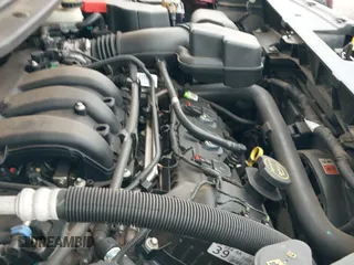 ✅ 2014 Ford Explorer XLT • VIN: 1FM5K7D84EGC47234 • Lot: 42165805. Wystawiony na IAAI z przebiegiem 166 452 mil. Bezpłatny archiwum sprzedaży aukcyjnych z USA i szczegółowy raport historii pojazdu na DreamBid. Zdjęcie 20.