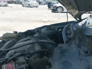 ✅ 1998 Mazda 626 LX • VIN: 1YVGF22D7W5707322 • Lot: 42334677. Wystawiony na IAAI z przebiegiem 347 373 mil. Bezpłatny archiwum sprzedaży aukcyjnych z USA i szczegółowy raport historii pojazdu na DreamBid. Zdjęcie 19.