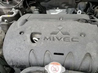 ✅ 2018 Mitsubishi Outlander ES • VIN: JA4AP3AU1JZ006528 • Lot: 90023415. Wystawiony na Copart z przebiegiem 97 404 mil. Bezpłatny archiwum sprzedaży aukcyjnych z USA i szczegółowy raport historii pojazdu na DreamBid. Zdjęcie 16.