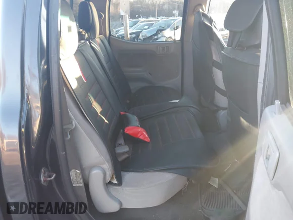 ✅ 2002 Toyota Tacoma • VIN: 5TEHN72N82Z074517 • Lot: 44126278. Wystawiony na IAAI z przebiegiem 177 140 mil. Bezpłatny archiwum sprzedaży aukcyjnych z USA i szczegółowy raport historii pojazdu na DreamBid. Zdjęcie 8.