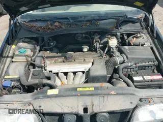 ✅ 1996 Volvo S70 • VIN: YV1LS5541T3307349 • Lot: 42629829. Wystawiony na IAAI z przebiegiem 58 117 mil. Bezpłatny archiwum sprzedaży aukcyjnych z USA i szczegółowy raport historii pojazdu na DreamBid. Zdjęcie 13.