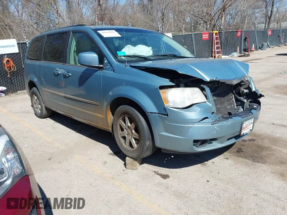 ✅ 2010 Chrysler Town & Country Touring • VIN: 2A4RR5DX6AR233450 • Лот: 44606808. Опубліковано раніше на IAAI з пробігом 153 716 миль. Безкоштовний доступ до архіву аукціонних продажів зі США та докладний звіт про історію автомобіля на DreamBid. Зображення 1.