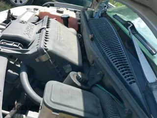 ✅ 2000 GMC Savana Cargo RV Conversion • VIN: 1GDFG15RXY1250088 • Lot: 43094168. Wystawiony na IAAI z przebiegiem 190 207 mil. Bezpłatny archiwum sprzedaży aukcyjnych z USA i szczegółowy raport historii pojazdu na DreamBid. Zdjęcie 15.