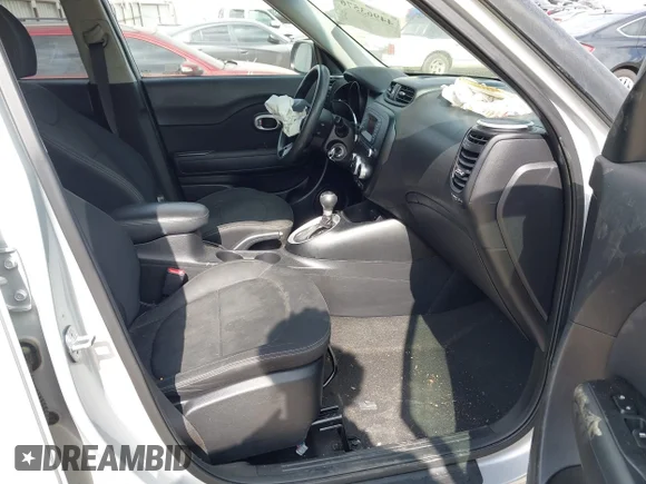 ✅ 2014 Kia Soul • VIN: KNDJN2A26E7708799 • Lot: 44963576. Wystawiony na IAAI z przebiegiem 135 283 mil. Bezpłatny archiwum sprzedaży aukcyjnych z USA i szczegółowy raport historii pojazdu na DreamBid. Zdjęcie 5.