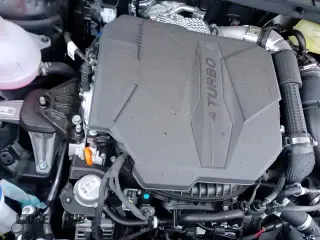 ✅ 2024 Kia Sorento X-Line SX Prestige • VIN: 5XYRKDJF1RG292213 • Лот: 82627544. Опубликован ранее на Copart с пробегом 3 968 миль. Бесплатный доступ к архиву аукционных продаж из США и подробный отчёт об истории автомобиля на DreamBid. Изображение 17.