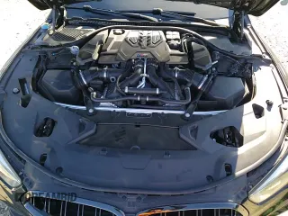 ✅ 2020 BMW M8 • VIN: WBSAE0C02LCD60550 • Лот: 89005755. Опубликован ранее на Copart с пробегом 27 800 миль. Бесплатный доступ к архиву аукционных продаж из США и подробный отчёт об истории автомобиля на DreamBid. Изображение 13.