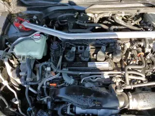 ✅ 2018 Honda Civic Si • VIN: 2HGFC3A54JH750934 • Lot: 86109575. Listed on Copart with 99,965 mi. Free auction sales archive from the USA and detailed vehicle history report at DreamBid. Image 15.