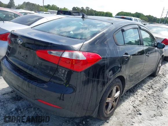 ✅ 2015 Kia Forte LX • VIN: KNAFK4A63F5403364 • Lot: 44916586. Wystawiony na IAAI z przebiegiem 183 661 mil. Bezpłatny archiwum sprzedaży aukcyjnych z USA i szczegółowy raport historii pojazdu na DreamBid. Zdjęcie 4.