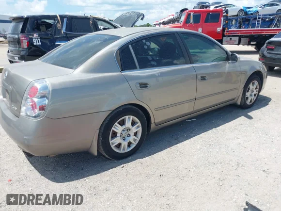 ✅ 2005 Nissan Altima S • VIN: 1N4AL11D05C342336 • Lot: 45163195. Wystawiony na IAAI z przebiegiem 196 047 mil. Bezpłatny archiwum sprzedaży aukcyjnych z USA i szczegółowy raport historii pojazdu na DreamBid. Zdjęcie 4.