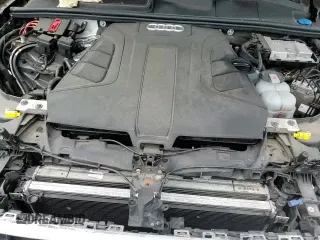 ✅ 2019 Audi Q7 Premium Plus • VIN: WA1LAAF72KD017599 • Лот: 81232015. Опубликован ранее на Copart с пробегом 100 136 миль. Бесплатный доступ к архиву аукционных продаж из США и подробный отчёт об истории автомобиля на DreamBid. Изображение 13.