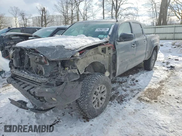 ✅ 2018 Toyota Tacoma SR5 • VIN: 5TFDZ5BN0JX032033 • Lot: 74392735. Wystawiony na Copart z przebiegiem 88 965 mil. Bezpłatny archiwum sprzedaży aukcyjnych z USA i szczegółowy raport historii pojazdu na DreamBid. Zdjęcie 1.