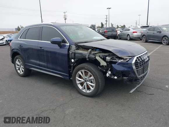 ✅ 2022 Audi Q3 S line Premium Plus • VIN: WA1EECF39N1068853 • Лот: 41253497. Опубліковано раніше на IAAI з пробігом 6 273 миль. Безкоштовний доступ до архіву аукціонних продажів зі США та докладний звіт про історію автомобіля на DreamBid. Зображення 1.