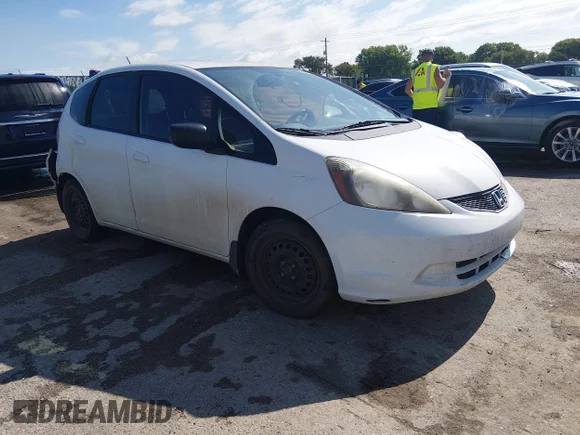 ✅ 2009 Honda Fit • VIN: JHMGE87269S049340 • Lot: 45243093. Wystawiony na IAAI z przebiegiem 228 314 mil. Bezpłatny archiwum sprzedaży aukcyjnych z USA i szczegółowy raport historii pojazdu na DreamBid. Zdjęcie 1.