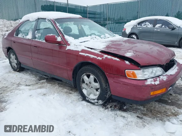 ✅ 1995 Honda Accord • VIN: 1HGCE6668SA029824 • Lot: 44309374. Wystawiony na IAAI z przebiegiem 155 729 mil. Bezpłatny archiwum sprzedaży aukcyjnych z USA i szczegółowy raport historii pojazdu na DreamBid. Zdjęcie 1.