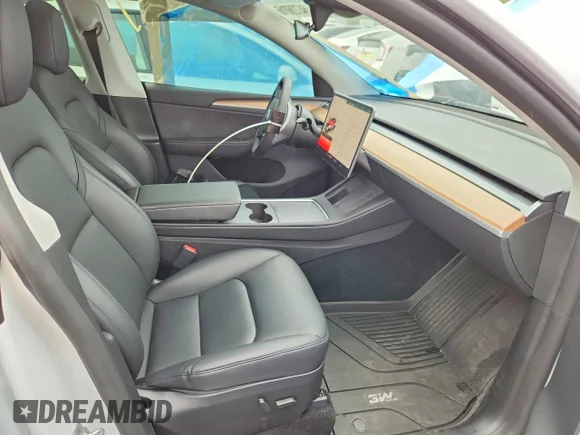 ✅ 2024 Tesla Model Y Performance • VIN: 7SAYGDEF5RA307245 • Lot: 54726016. Wystawiony na Copart z przebiegiem 17 251 mil. Bezpłatny archiwum sprzedaży aukcyjnych z USA i szczegółowy raport historii pojazdu na DreamBid. Zdjęcie 7.