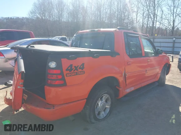 ✅ 2004 Ford Explorer Sport Trac XLS • VIN: 1FMZU77KX4UA47347 • Lot: 41552967. Wystawiony na IAAI z przebiegiem Nie podano. Bezpłatny archiwum sprzedaży aukcyjnych z USA i szczegółowy raport historii pojazdu na DreamBid. Zdjęcie 4.