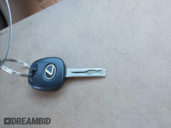 ✅ 2003 Lexus ES 300 • VIN: JTHBF30G530118277 • Lot: 44116301. Listed on IAAI with 306,107 mi. Free auction sales archive from the USA and detailed vehicle history report at DreamBid. Image 11.