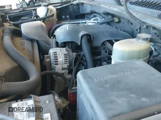 ✅ 2001 Chevrolet Silverado 2500HD LS • VIN: 1GCHK29U41E185737 • Lot: 42054208. Wystawiony na IAAI z przebiegiem 305 413 mil. Bezpłatny archiwum sprzedaży aukcyjnych z USA i szczegółowy raport historii pojazdu na DreamBid. Zdjęcie 19.