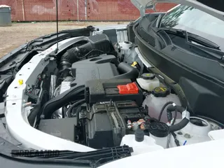 ✅ 2025 Chevrolet Equinox AWD LT • VIN: 3GNAXPEG3SL223208 • Lot: 42097484. Wystawiony na IAAI z przebiegiem 3 542 mil. Bezpłatny archiwum sprzedaży aukcyjnych z USA i szczegółowy raport historii pojazdu na DreamBid. Zdjęcie 19.