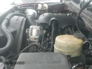 2002 Chevrolet Silverado 1500HD LT z VIN 1GCGK13U62F205030, wystawiony jako IAAI lot #42913610 z przebiegiem 263 908 mil mil oraz . Historia ofert i sprzedaży dostępna na DreamBid. Obrazek 22.