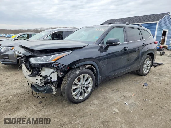✅ 2022 Toyota Highlander Limited • VIN: 5TDDZRBH7NS199552 • Lot: 45589156. Wystawiony na Copart z przebiegiem 71 133 mil. Bezpłatny archiwum sprzedaży aukcyjnych z USA i szczegółowy raport historii pojazdu na DreamBid. Zdjęcie 1.