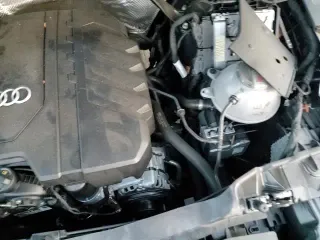 ✅ 2024 Audi Q5 S line Premium • VIN: WA1GAAFY6R2073951 • Lot: 92320425. Listed on Copart with 9,798 mi. Free auction sales archive from the USA and detailed vehicle history report at DreamBid. Image 14.