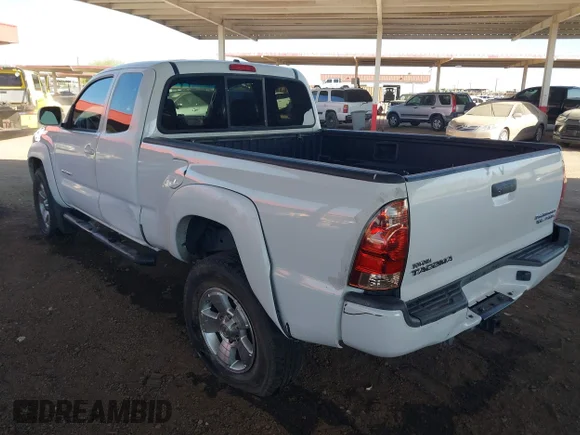 ✅ 2006 Toyota Tacoma PreRunner • VIN: 5TETU62NX6Z162627 • Lot: 44556628. Wystawiony na IAAI z przebiegiem 176 638 mil. Bezpłatny archiwum sprzedaży aukcyjnych z USA i szczegółowy raport historii pojazdu na DreamBid. Zdjęcie 3.