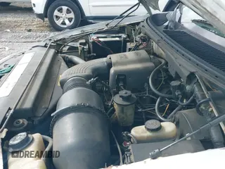 ✅ 2001 Ford F-150 XL • VIN: 1FTRX17W61KA27082 • Lot: 42630727. Listed on IAAI with Not provided. Free auction sales archive from the USA and detailed vehicle history report at DreamBid. Image 12.