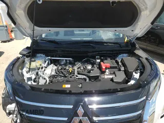 ✅ 2025 Mitsubishi Outlander SE • VIN: JA4J4VA83SZ023534 • Lot: 70288775. Listed on Copart with 538 mi. Free auction sales archive from the USA and detailed vehicle history report at DreamBid. Image 16.