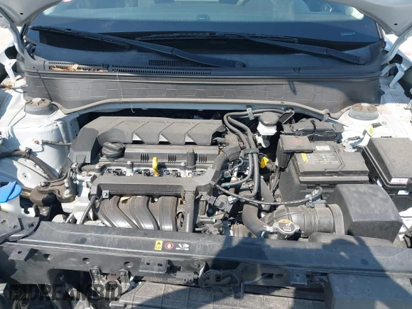 ✅ 2021 Hyundai Venue SE • VIN: KMHRB8A38MU112404 • Lot: 42221700. Wystawiony na IAAI z przebiegiem 19 281 mil. Bezpłatny archiwum sprzedaży aukcyjnych z USA i szczegółowy raport historii pojazdu na DreamBid. Zdjęcie 10.